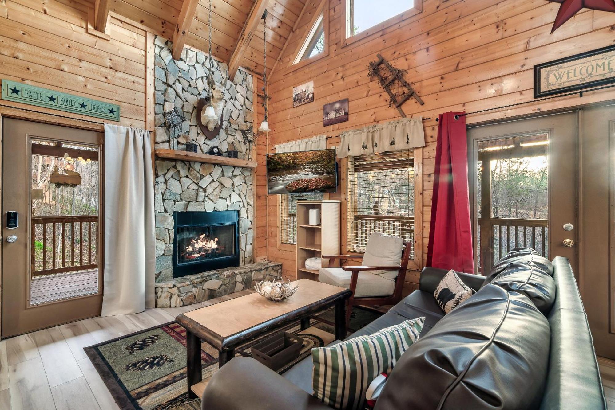 Private! Hot Tub, Views, & Games Villa Sevierville Buitenkant foto