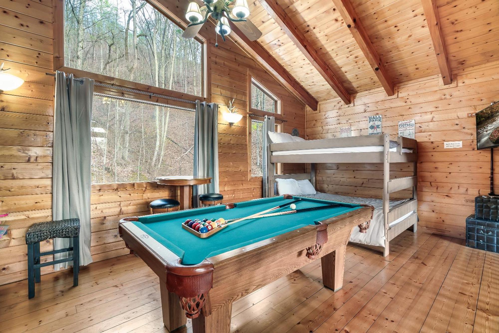 Private! Hot Tub, Views, & Games Villa Sevierville Buitenkant foto