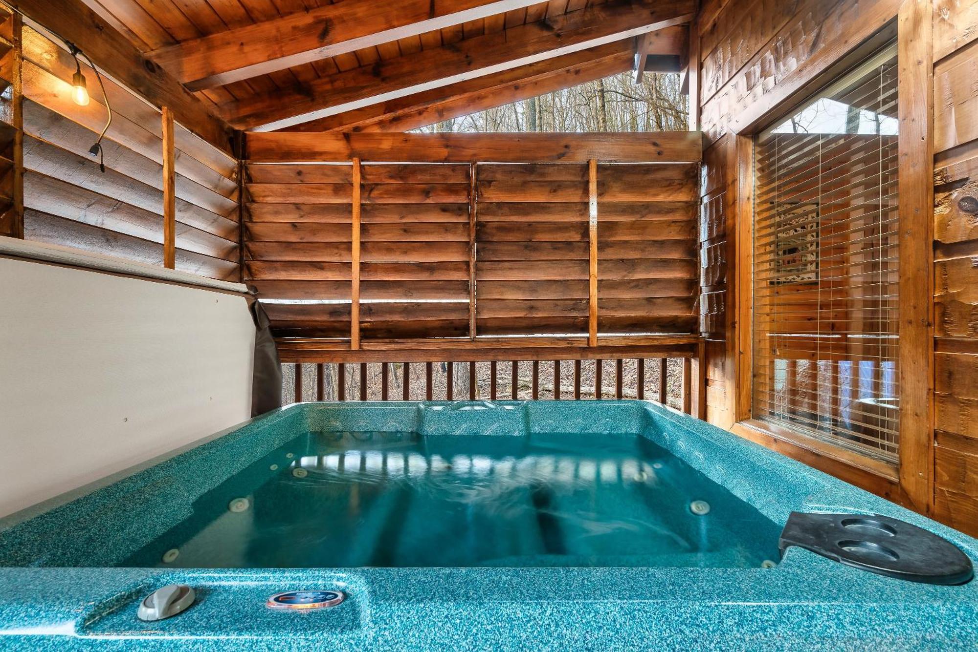 Private! Hot Tub, Views, & Games Villa Sevierville Buitenkant foto